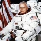 Nunca un hombre estuvo tan solo