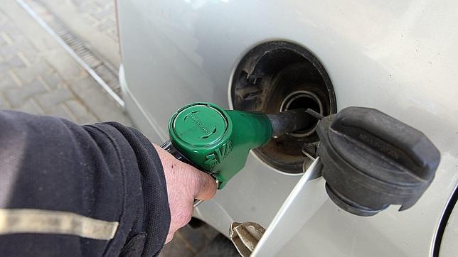 El precio de la gasolina alcanza su máximo histórico y alcanza los 1,39&#8364; el litro