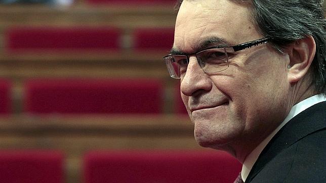 Mas, a «Le Monde»: «Pertenecemos al Estado español por la fuerza desde hace 300 años»