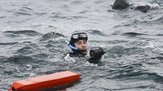 Eslovaquia condecora a los policías que se dejaron la vida en el Orzán