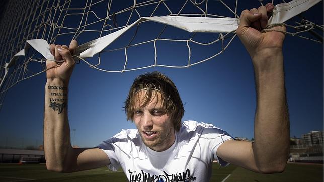 Miguel Pérez «Michu»: «Rematar a un toque es un acto reflejo»