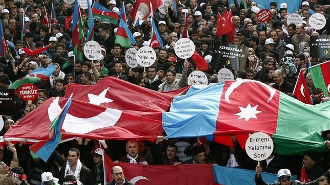 El Consejo Constitucional francés tumba la ley contra el negacionismo del genocidio armenio