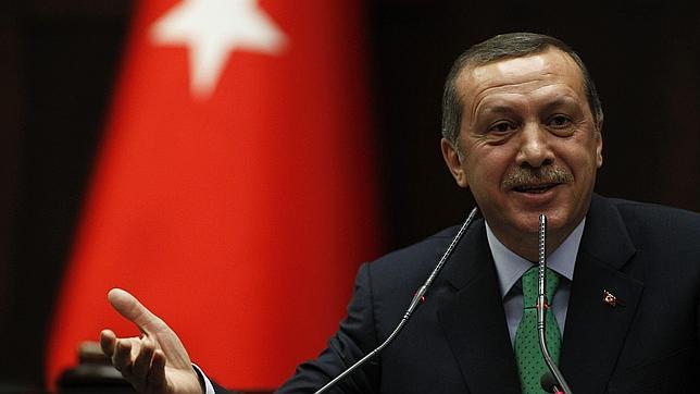 El Ejército turco prohíbe el uso de eslóganes machistas en sus marchas