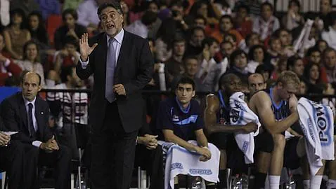 Pepu Hernández deja de ser entrenador de Estudiantes