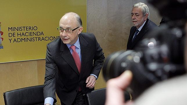 ¿De dónde sacará el Gobierno los 37.500 millones de euros para bajar el déficit?