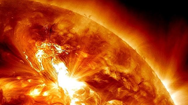 Una poderosa tormenta solar se acerca hoy a la Tierra