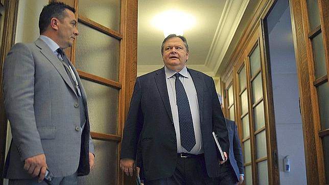 Los acreedores aceptan la quita griega y despejan el camino al nuevo rescate