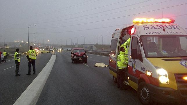 Un hombre es herido de gravedad al ser atropellado por su propio coche en la M-30