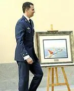 Los militares recuerdan al Príncipe el primer vuelo que pilotó