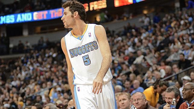 Solo 9 minutos para Rudy en la derrota de los Nuggets ante los Mavericks