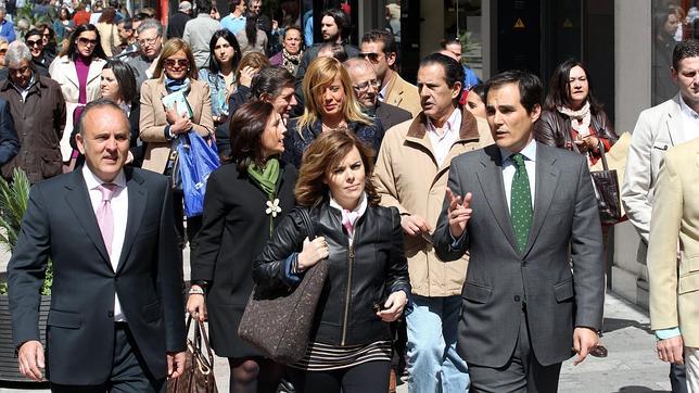 Sáenz de Santamaría destaca el plan del Gobierno para crear empresas en 24 horas