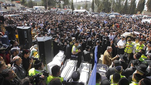 Funeral multitudinario en Israel por las víctimas de la matanza