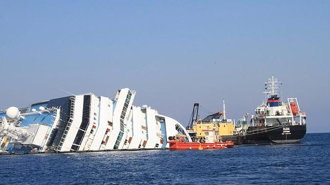 Localizados cinco cadáveres del «Costa Concordia» dos meses después del naufragio