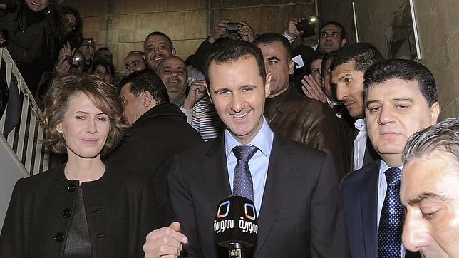 La UE incluye en su «lista negra» a Asma Asad a pesar de su pasaporte británico