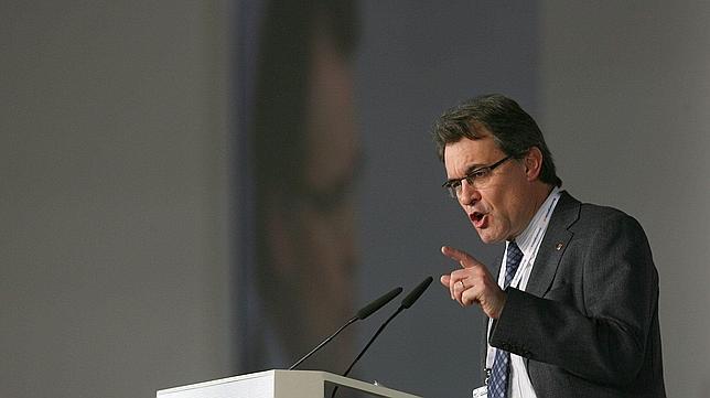 CDC apuesta por primera vez en su ideario por «construir el Estado propio» catalán