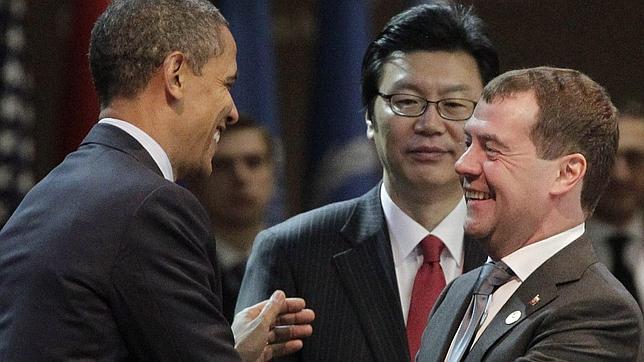 Obama no convence a Rusia para seguir eliminando su arsenal atómico