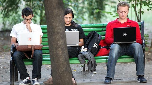 El 85% de los internautas del mundo está interconectado por email y redes sociales