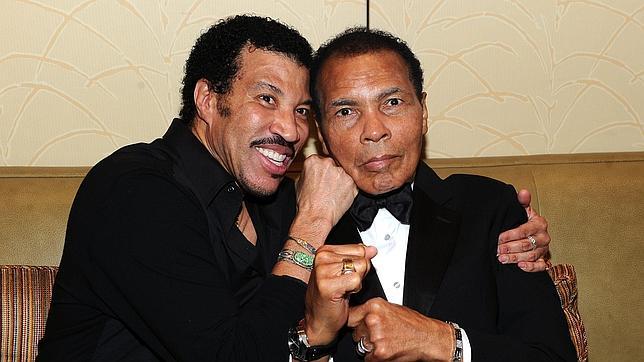 Lionel Richie hace presente el pasado