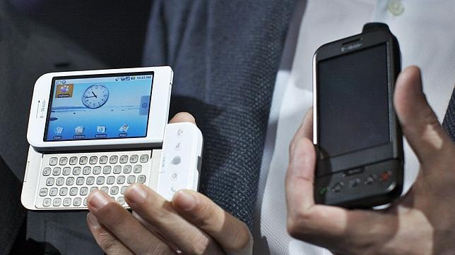 Acuerdo europeo para bajar las tarifas de datos y móviles en el extranjero