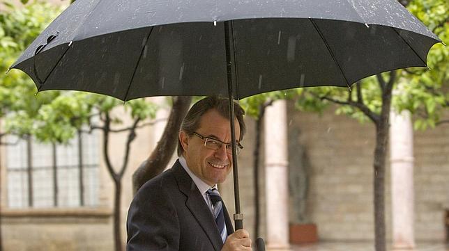 Cataluña rechaza subordinarse a la  política española y seguirá con el pacto fiscal