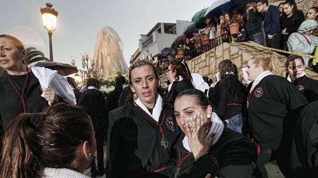 La lluvia frustra las procesiones a la espera de una tregua el Jueves Santo