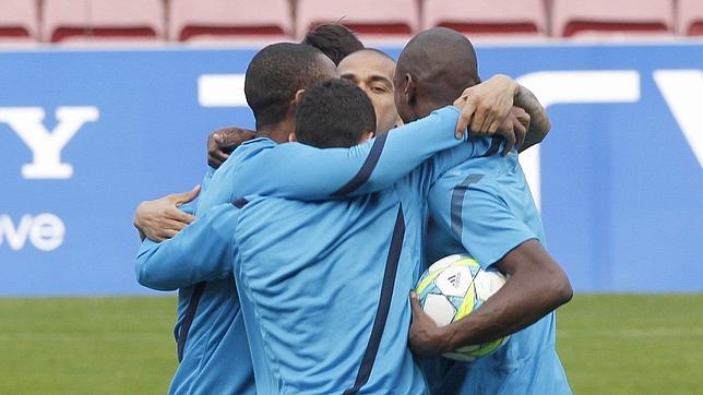 «Abidal, tu actitud te hace grande»