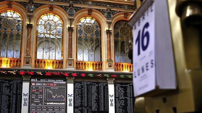 El máximo anual de la prima de riesgo arrastra a la bolsa a su mínimo en 2012
