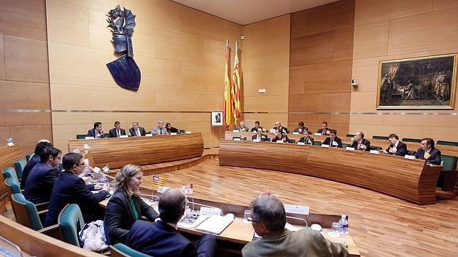 Las Diputaciones alegan la «eficacia» de su gestión para oponerse a su desaparición