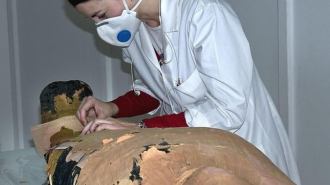 Restaurada la momia de un sacerdote de Imhotep el Grande