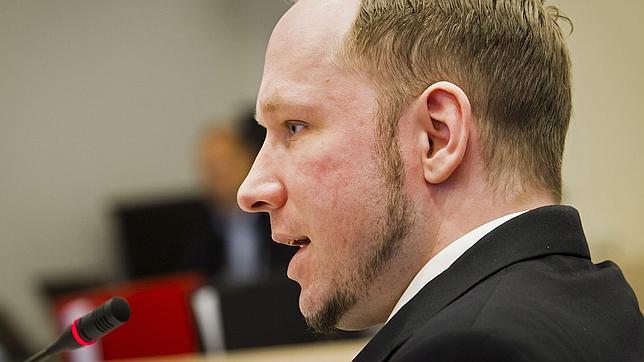 Breivik: «Era bastante normal hasta 2006»
