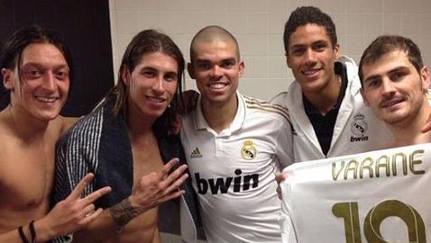 El Madrid celebró el triunfo en el vestuario