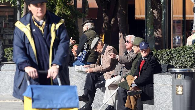 Las pensiones de jubilación alcanzaron en abril su tasa más baja desde 2007