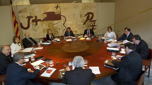 El gobierno catalán: «No nos enviarán tanques, pero sí interventores»