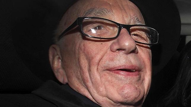 El Parlamento desacredita a Murdoch por su «ceguera completa» en el escándalo de escuchas de «News of the World»