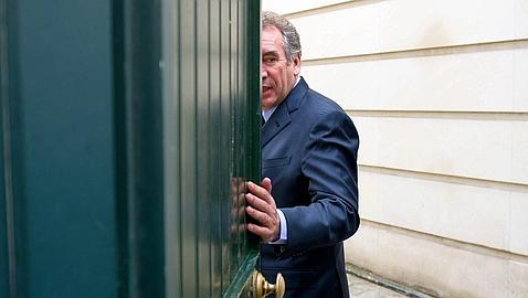 El centrista Bayrou votará a Hollande