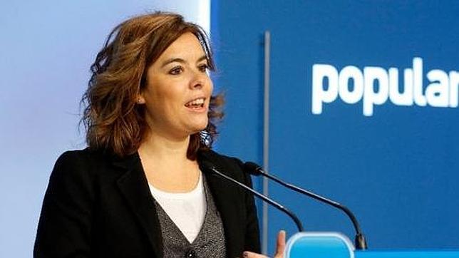 Sáenz de Santamaría respalda a Camacho y clausura el Congreso del PP catalán