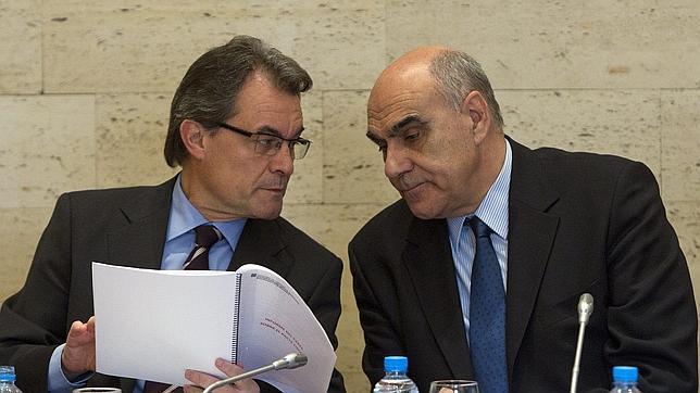 CiU hace un guiño al PSC y se plantea recuperar el impuesto de Sucesiones