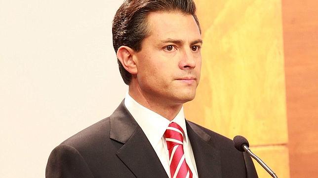 Peña Nieto mantiene su portería a cero en el primer debate electoral en México