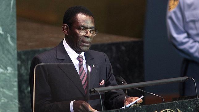 Obiang, partidario de crear un carné que identifique a los enfermos de sida en Guinea Ecuatorial