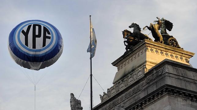 Bruselas insiste en que «pronto» dará una respuesta a la nacionalización de YPF
