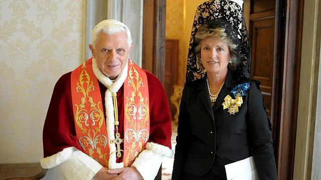 La embajadora María Jesús Figa se despide de la Santa Sede