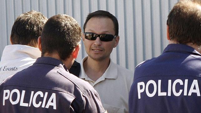 «¿Bretón, están aquí en la finca los niños? Están cerca... detenedme ya»