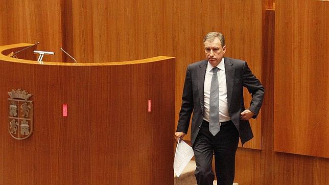 Educación prevé 600 interinos menos y una subida de tasas de hasta 400 euros