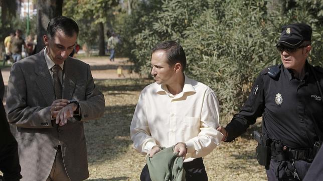 Bretón tuvo diez minutos para hacer desaparecer a sus hijos