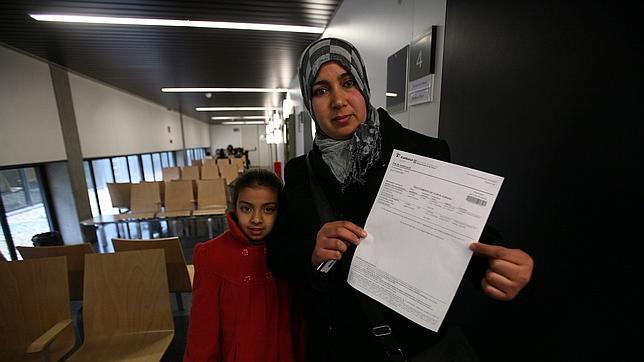 Ambulatorios de Gerona se niegan a tramitar tarjetas sanitarias a sin papeles «por error»