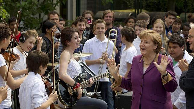Merkel, dispuesta a enseñar las uñas
