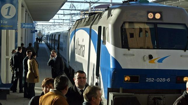 Renfe elimina la comisión del 2,75% en la compra de billetes por Internet