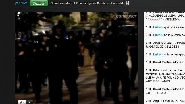 Los «indignados» se coordinan por Twitter