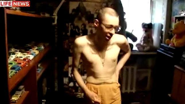 Una mujer mantuvo recluido a su hijo durante más de 30 años en una habitación de diez metros cuadrados