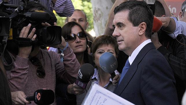 La defensa de Jaume Matas pide que declaren Camps y González Pons
